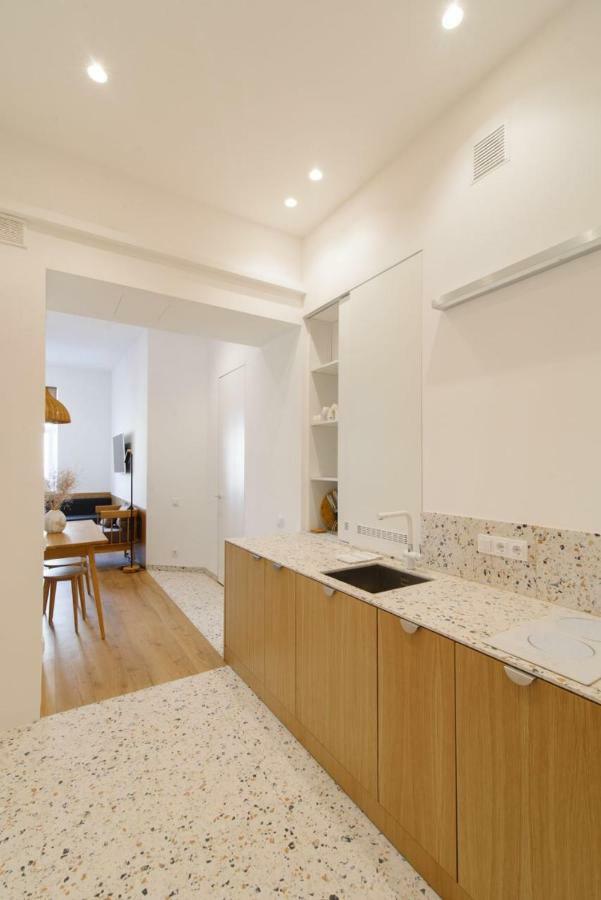 Sunrise Apartment Lviv Ngoại thất bức ảnh